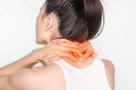 Thể thấp nhiệt (đau vai gáy do viêm nhiễm)